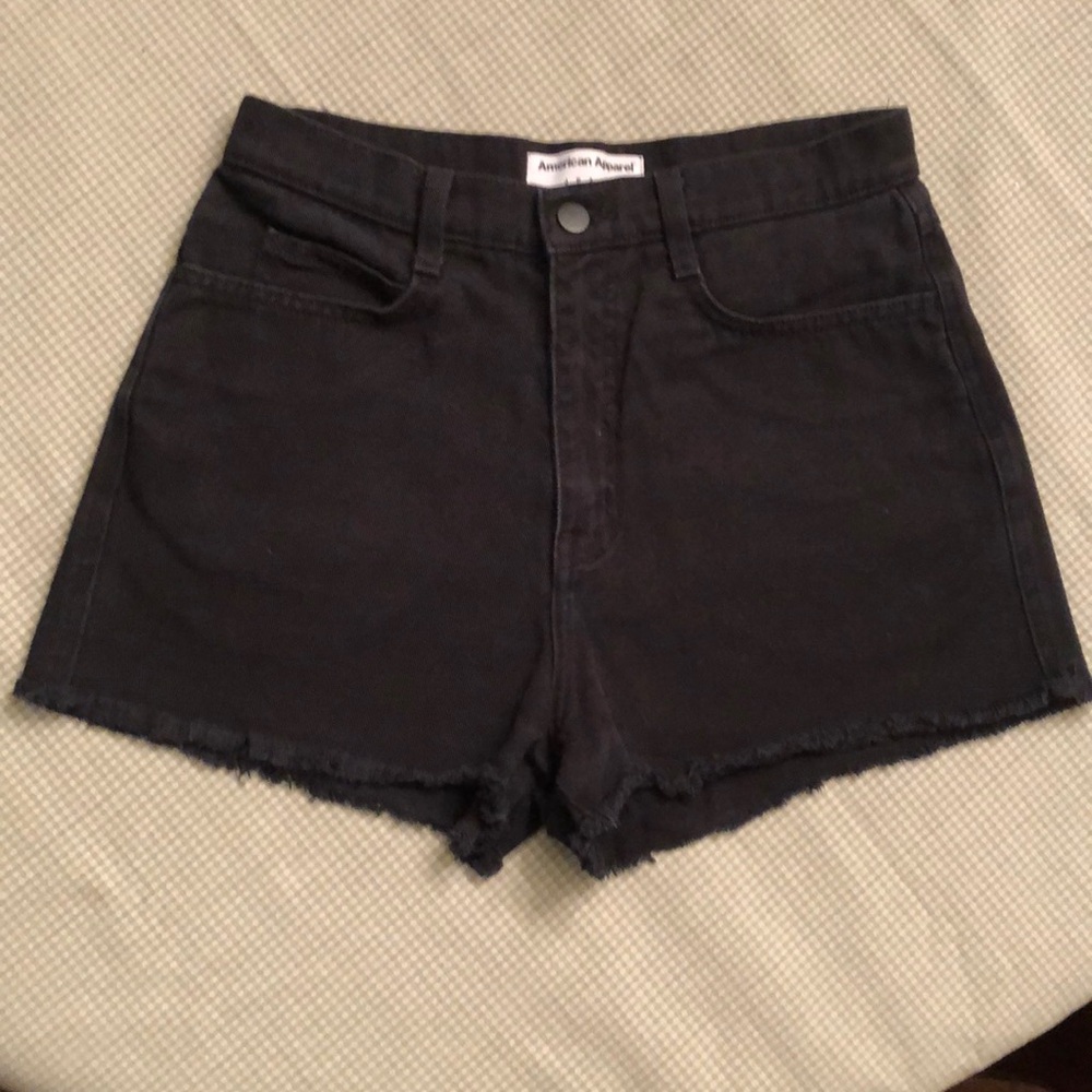 AMERICAN APPAREL VINTAGE SIZE 27 BLACK SHORTS NEW  CONDITION 100% COTTON - #358